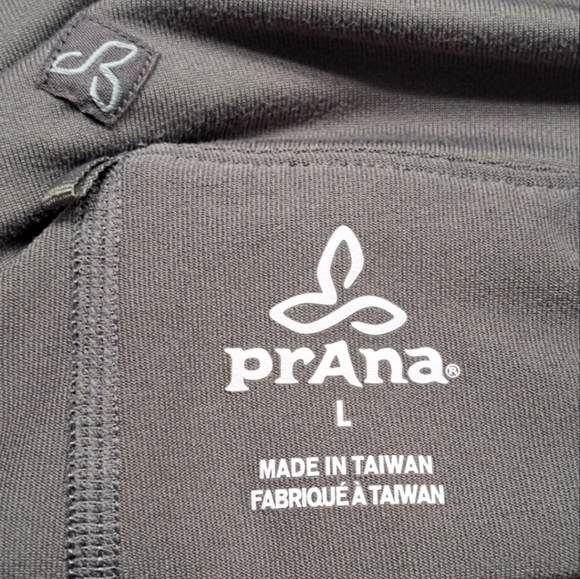 Prana Grey Exercise/Yoga Capris With Fold Over Waistband   Size L - Picture 3 of 4